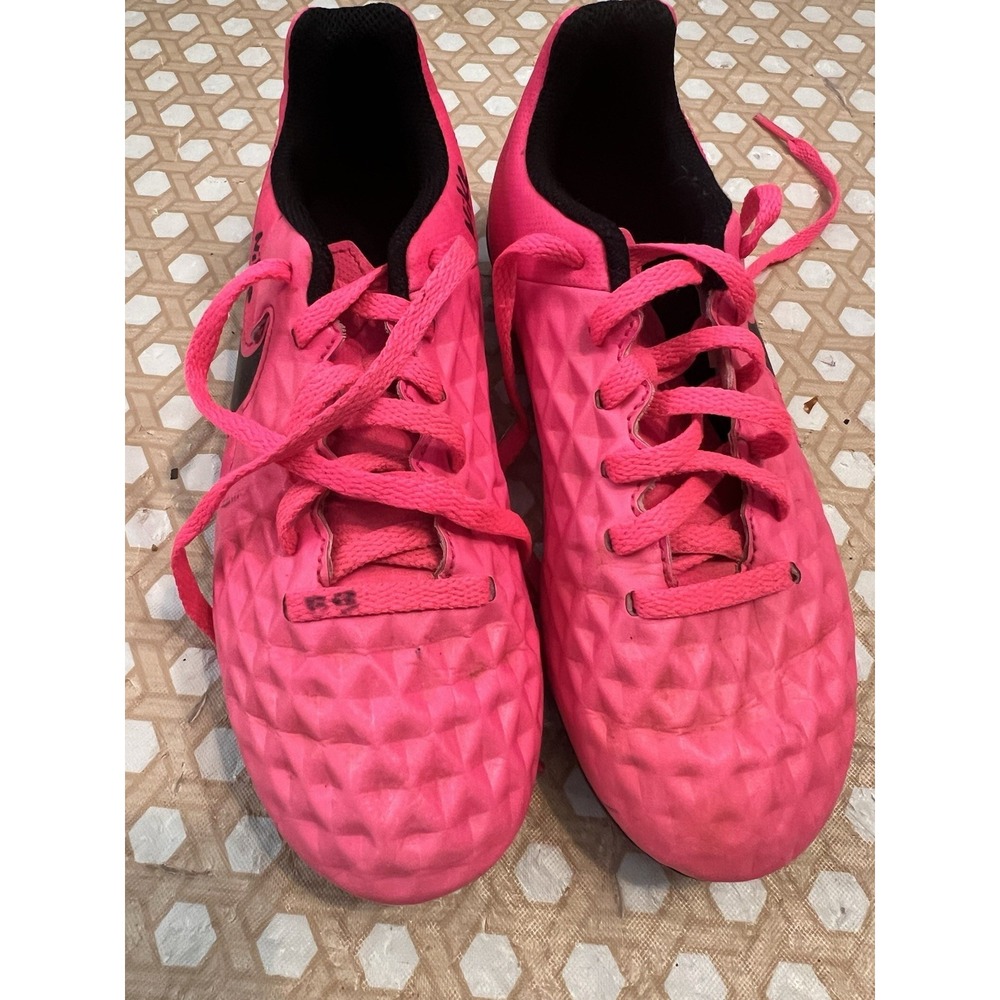 Nike Tiempo Youth Soccer Cleats Pink Black Size 1.5Y AT5881-600